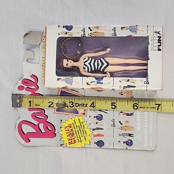 Barbie Keychain with Black and White Swimsuit - Picture 15 of 16
